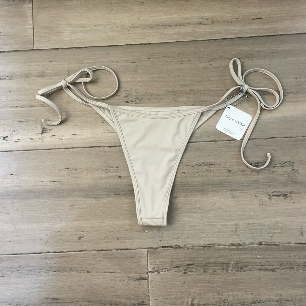 Izzy’s Bikinis String Bottoms